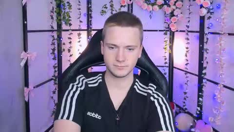 Snapshot of zackhandsome chatting on 03-11-25, 03:23 Zack online show from 03-11-25, 03:23