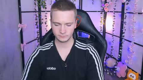 Snapshot of zackhandsome chatting on 03-11-25, 06:30 Zack online show from 03-11-25, 06:30