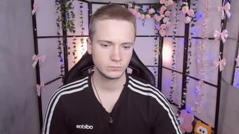 Snapshot of zackhandsome chatting on 03-12-25, 04:13 Zack online show from 03-12-25, 04:13