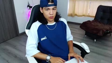 zackss_player online show from 10-22-25, 07:57