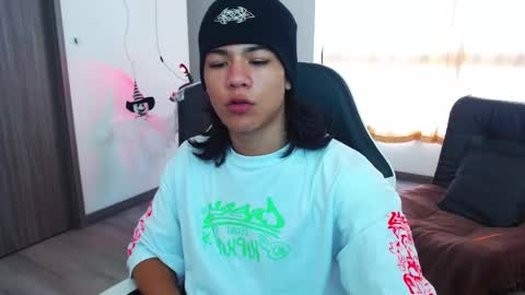 Snapshot of zackss_player chatting on 10-28-25, 03:36 zackss_player online show from 10-28-25, 03:36