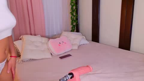   online show from 12-15-25, 12:37