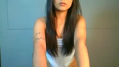 Snapshot of zafiramontiel_ chatting on 02-11-26, 03:55 Zafira online show from 02-11-26, 03:55