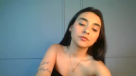 Snapshot of zafiramontiel_ chatting on 02-13-26, 04:41 Zafira online show from 02-13-26, 04:41