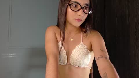 Snapshot of zafiramontiel_ chatting on 06-11-26, 12:32 Zafira online show from 06-11-26, 12:32