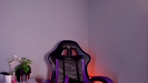 Zafiro Brown online show from 06-13-26, 10:40