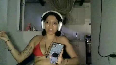 Zafiro online show from 07-18-26, 02:21