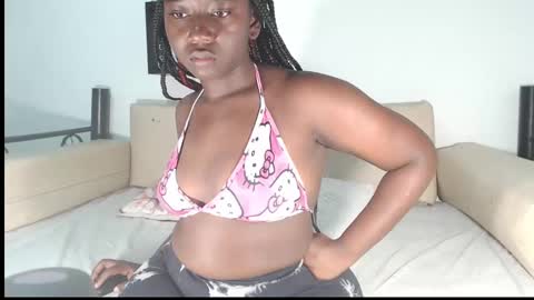 Snapshot of zahhysims chatting on 01-16-25, 10:42 zahhy online show from 01-16-25, 10:42