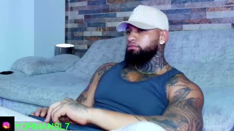 Snapshot of zain_diesel7 chatting on 10-17-25, 11:02 INSTAGRAM yormanfit7 online show from 10-17-25, 11:02