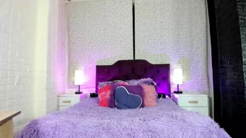 Snapshot of zamara_kleii chatting on 11-05-25, 03:17 Zamara Kleii online show from 11-05-25, 03:17