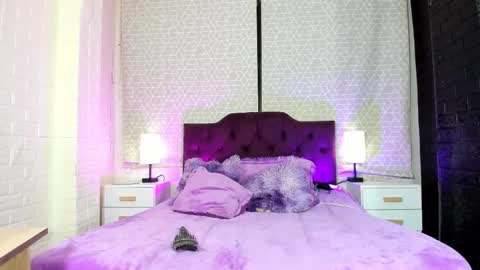 Snapshot of zamara_kleii chatting on 01-06-26, 03:54 Zamara Kleii online show from 01-06-26, 03:54