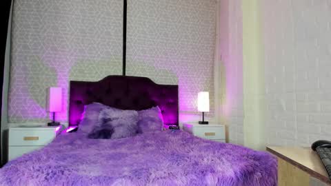 Snapshot of zamara_kleii chatting on 03-09-26, 04:27 Zamara Kleii online show from 03-09-26, 04:27