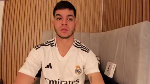 Snapshot of zamir_scott chatting on 03-01-25, 07:26 zamir online show from 03-01-25, 07:26