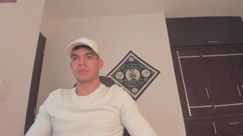 Snapshot of zamir_scott chatting on 10-30-25, 08:20 zamir online show from 10-30-25, 08:20