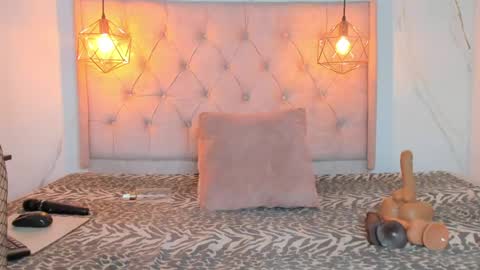 ZAMIRA online show from 07-14-26, 02:12