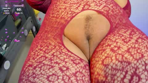 Snapshot of zandraa_milf chatting on 02-03-26, 12:21 Zandra online show from 02-03-26, 12:21