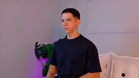 Zane Dawson online show from 12-18-25, 03:51