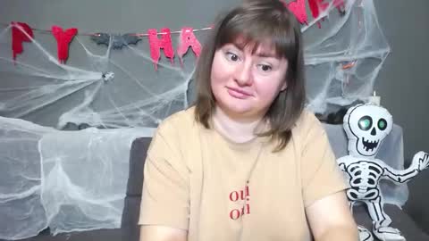 zannadreil online show from 10-21-25, 06:52