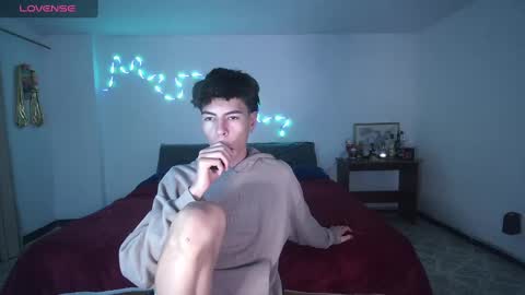 Snapshot of zanty2308 chatting on 01-29-25, 01:48 Tiiago Mallz online show from 01-29-25, 01:48