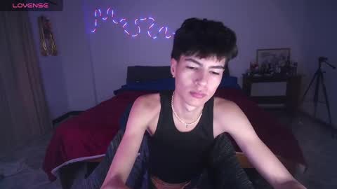 Snapshot of zanty2308 chatting on 02-08-25, 02:47 Tiiago Mallz online show from 02-08-25, 02:47