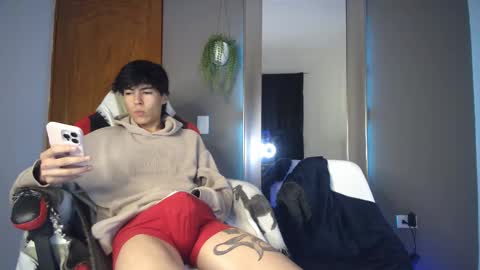 Snapshot of zanty2308 chatting on 10-13-25, 03:39 Tiiago Mallz online show from 10-13-25, 03:39