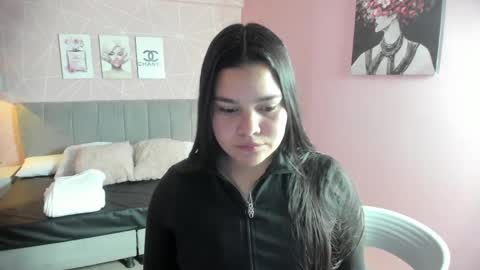 Snapshot of zara__sweet chatting on 06-01-26, 01:46 Zara Sweet online show from 06-01-26, 01:46