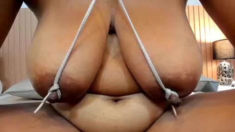 Snapshot of zara_lopez chatting on 09-12-25, 07:14 zara lopez online show from 09-12-25, 07:14