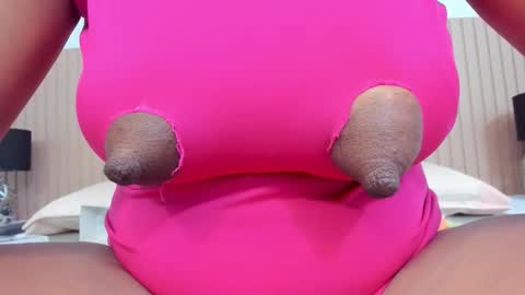 Snapshot of zara_lopez chatting on 10-23-25, 11:42 zara lopez online show from 10-23-25, 11:42