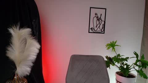 Zara Nova online show from 03-31-26, 12:56