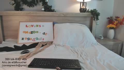 Snapshot of zaraagnes chatting on 02-20-25, 01:51 Agnes online show from 02-20-25, 01:51