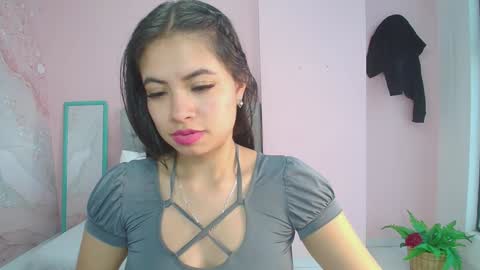 Snapshot of zarah_torres chatting on 01-10-25, 08:59 Zarah online show from 01-10-25, 08:59