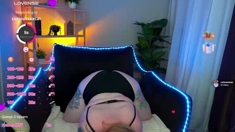 Lola online show from 02-05-25, 10:01