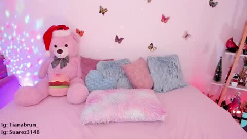 Snapshot of zaratorres_ chatting on 01-08-25, 02:35 Zara online show from 01-08-25, 02:35