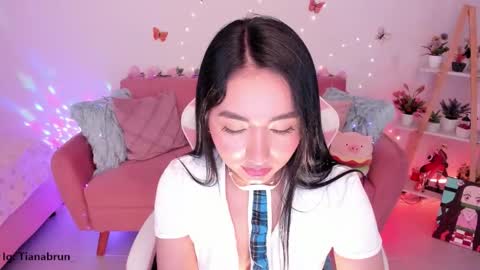 Snapshot of zaratorres_ chatting on 10-10-25, 10:47 Zara online show from 10-10-25, 10:47