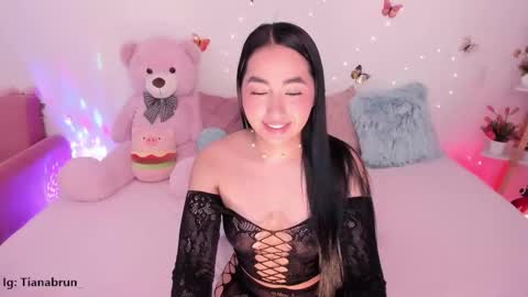 Snapshot of zaratorres_ chatting on 12-23-25, 10:13 Zara online show from 12-23-25, 10:13