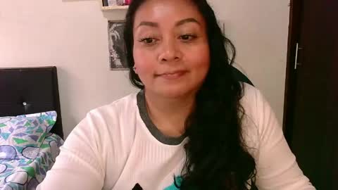 Snapshot of zaray_45bella chatting on 06-06-26, 08:57 zaray online show from 06-06-26, 08:57