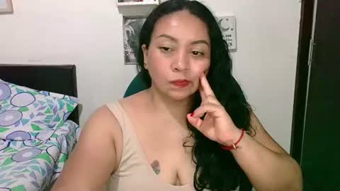 Snapshot of zaray_45bella chatting on 06-13-26, 01:47 zaray online show from 06-13-26, 01:47
