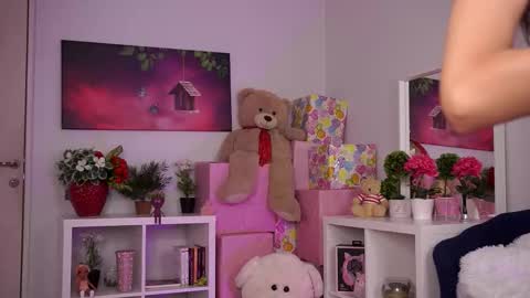 Snapshot of zariavera chatting on 10-10-25, 07:02 zariavera online show from 10-10-25, 07:02