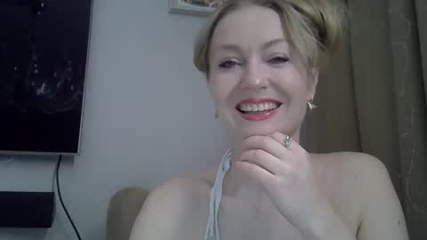 Zarina Swift online show from 04-22-26, 04:48