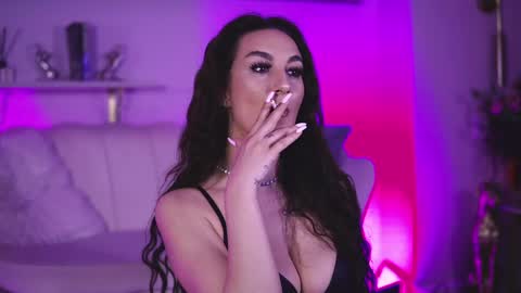 Mira online show from 04-19-26, 03:17