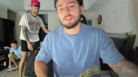 Snapshot of zaylanez chatting on 12-07-24, 02:20 Zay lanez online show from 12-07-24, 02:20