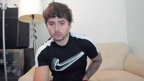 Snapshot of zaylanez chatting on 01-04-25, 05:58 Zay lanez online show from 01-04-25, 05:58