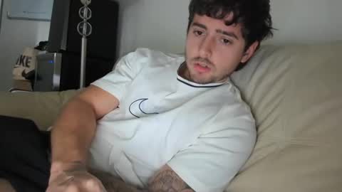 Snapshot of zaylanez chatting on 01-05-25, 06:24 Zay lanez online show from 01-05-25, 06:24