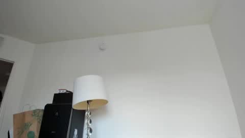 Snapshot of zaylanez chatting on 01-27-25, 08:17 Zay lanez online show from 01-27-25, 08:17