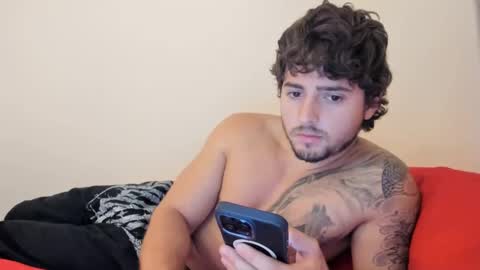 Snapshot of zaylanez chatting on 01-28-25, 07:11 Zay lanez online show from 01-28-25, 07:11