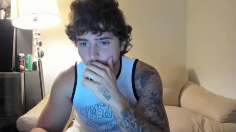 Snapshot of zaylanez chatting on 02-11-25, 12:17 Zay lanez online show from 02-11-25, 12:17