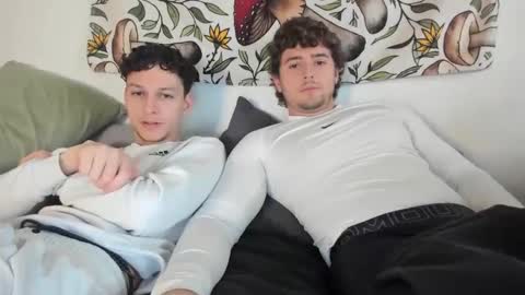 Snapshot of zaylanez chatting on 02-11-25, 10:50 Zay lanez online show from 02-11-25, 10:50