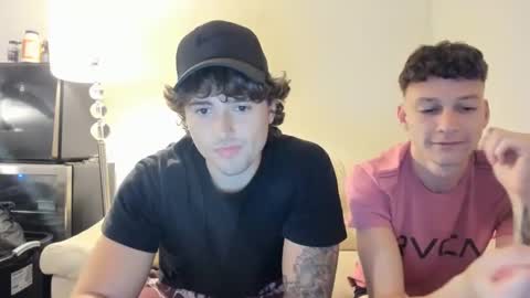 Snapshot of zaylanez chatting on 03-12-25, 12:10 Zay lanez online show from 03-12-25, 12:10