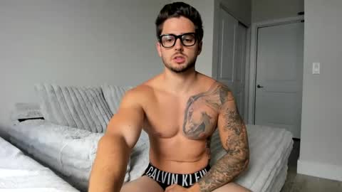 Snapshot of zaylanez chatting on 09-13-25, 07:24 Zay lanez online show from 09-13-25, 07:24