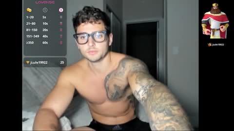 Snapshot of zaylanez chatting on 12-16-25, 10:15 Zay lanez online show from 12-16-25, 10:15